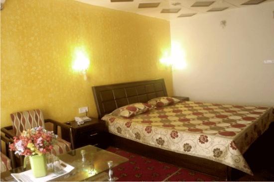 Hotel Bombay Palace Далхаузи Экстерьер фото