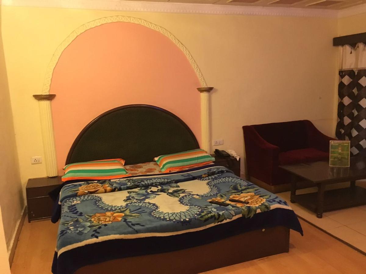 Hotel Bombay Palace Далхаузи Экстерьер фото