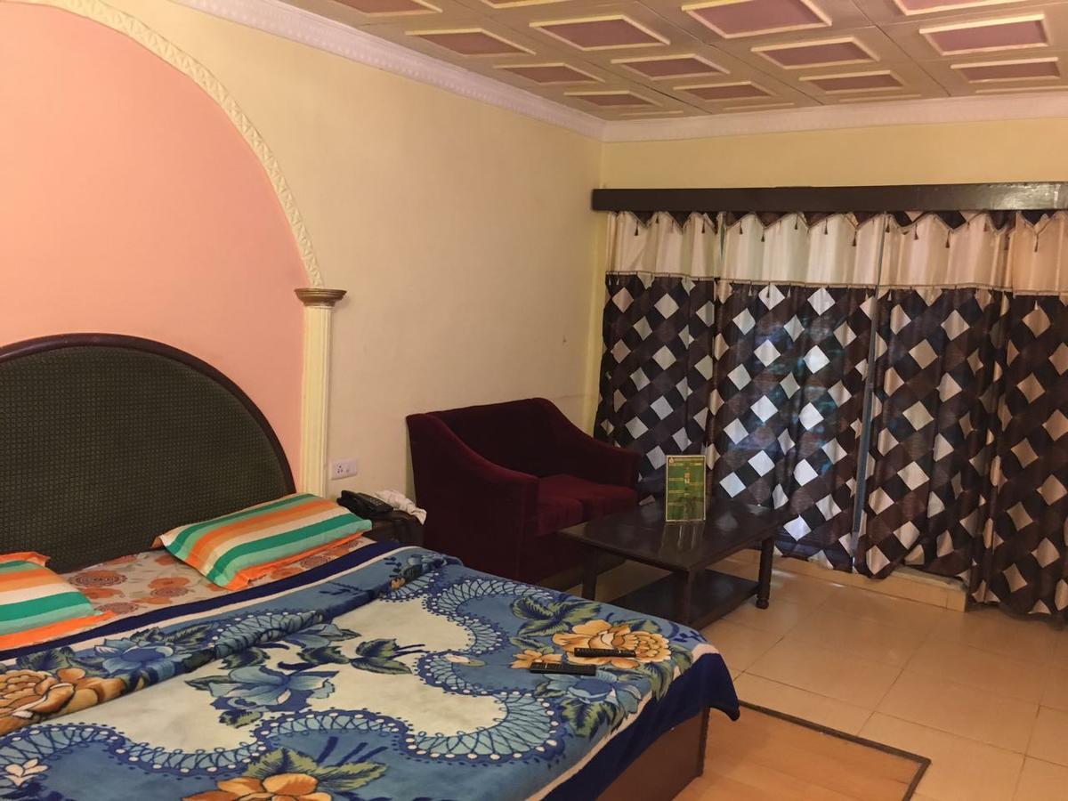 Hotel Bombay Palace Далхаузи Экстерьер фото